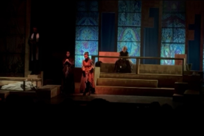 Kayseri Devlet Tiyatrosu Bursa’da sahne aldı! Bernarda oyununa yoğun ilgi