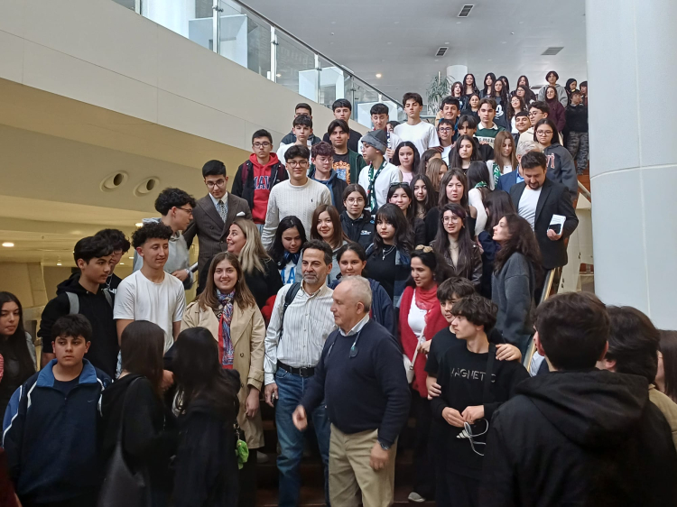  23. Bursa Kitap Fuarı’nda macera dolu söyleşi! Nasuh Mahruki’ye yoğun ilgi -Bursa Hayat-3