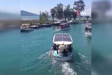 Azmak Nehri'nde tekne yoğunluğu arttı