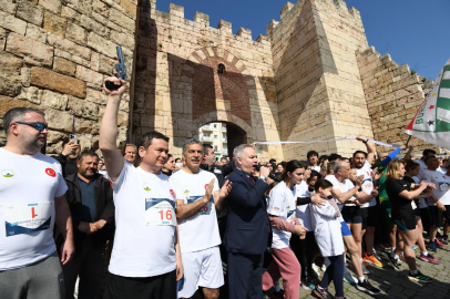 Osmangazi’de dev organizasyon: 1450 sporcu tarihin izinde koştu