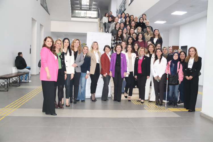 Bursa’da önemli iş birliği: Kadınlar için dijital devrim - Bursa Hayat Gazetesi-4