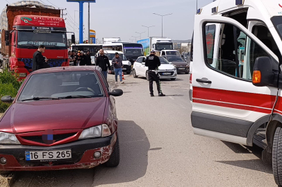 Bursa’da zincirleme kaza: 3 araç ve kamyon çarpıştı!