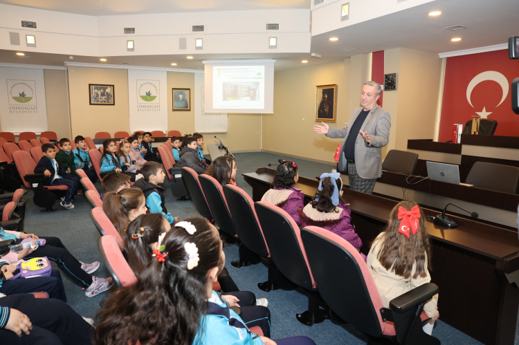 Osmangazi Belediyesi Meclis Salonu kapılarını çocuklara açtı - Bursa Hayat Gazetesi-3
