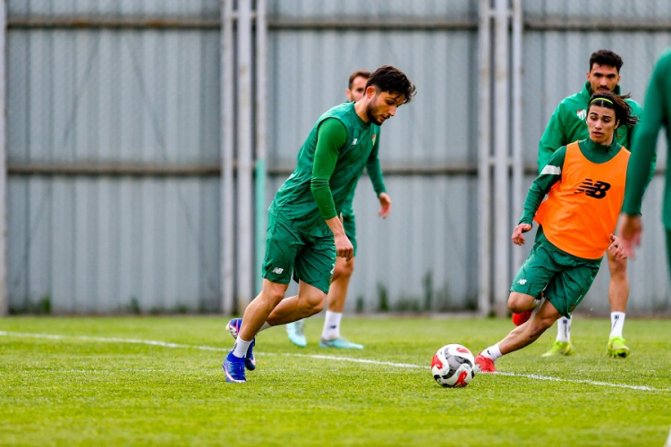 Bursaspor’da şampiyonluk mesaisi!-Bursa Hayat-3