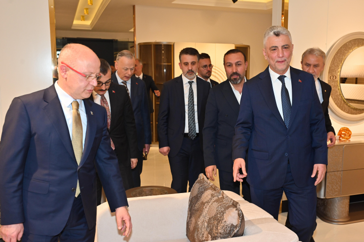 İnegöl Mobilya Fuarı Ticaret Bakanı Bolat'ın katılımıyla açıldı - Bursa Hayat Gazetesi-8