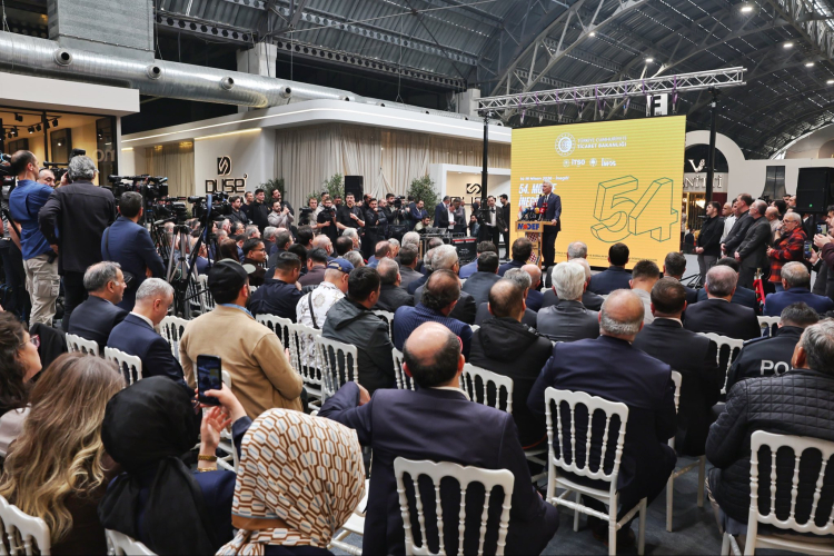 İnegöl Mobilya Fuarı Ticaret Bakanı Bolat'ın katılımıyla açıldı - Bursa Hayat Gazetesi-4