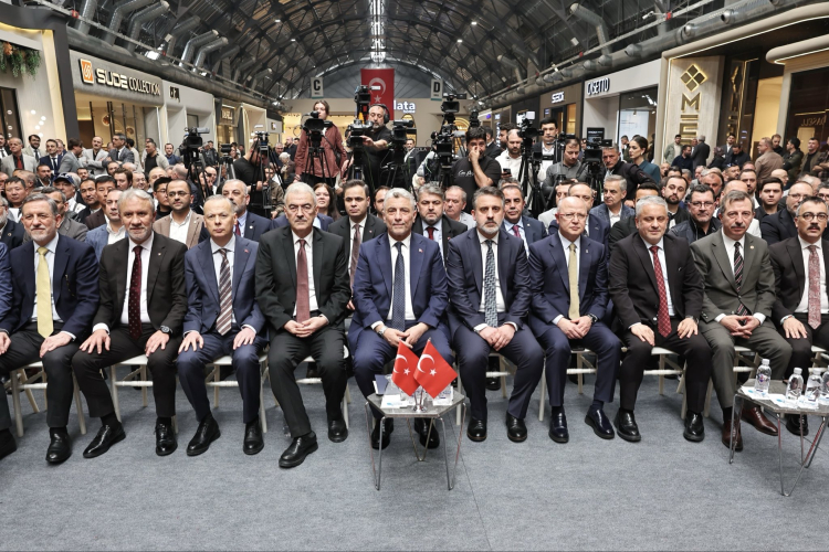 İnegöl Mobilya Fuarı Ticaret Bakanı Bolat'ın katılımıyla açıldı - Bursa Hayat Gazetesi-5