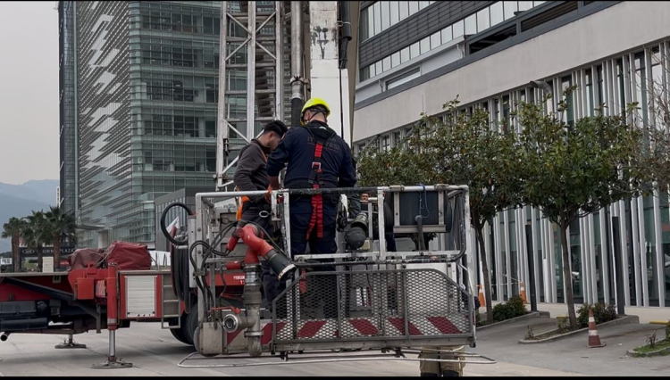 Bursa’da itfaiyeden nefes kesen kurtarma operasyonu!-Bursa Hayat-2