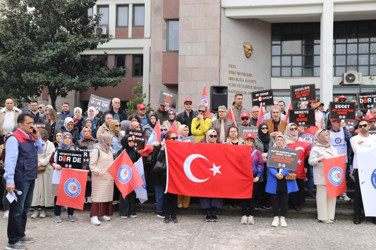 Bursa’da eğitimcilerden tepki “Okullarda güvenlik acil öncelik olmalı” - Bursa Hayat Gazetesi-3