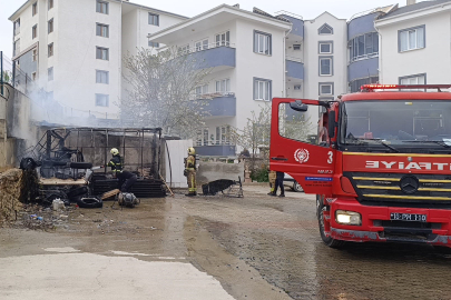 Bursa’da site bahçesindeki depoda yangın