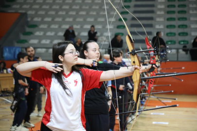 Bursa İnegöl’de 34 öğrenci okçulukta hedefe kilitlendi