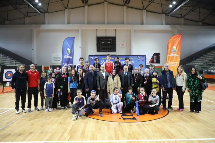 Bursa İnegöl’de 34 öğrenci okçulukta hedefe kilitlendi - Bursa Hayat Gazetesi-3