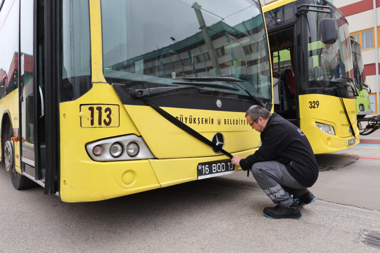 BURULAŞ araçları yas için siyah kurdeleyle donatıldı!-Bursa Hayat-3