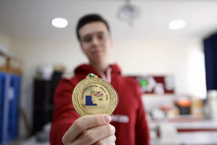 Bursa’dan bilimsel başarı: Öğrencilere dünya sahnesinde büyük ödül!-Bursa Hayat-4