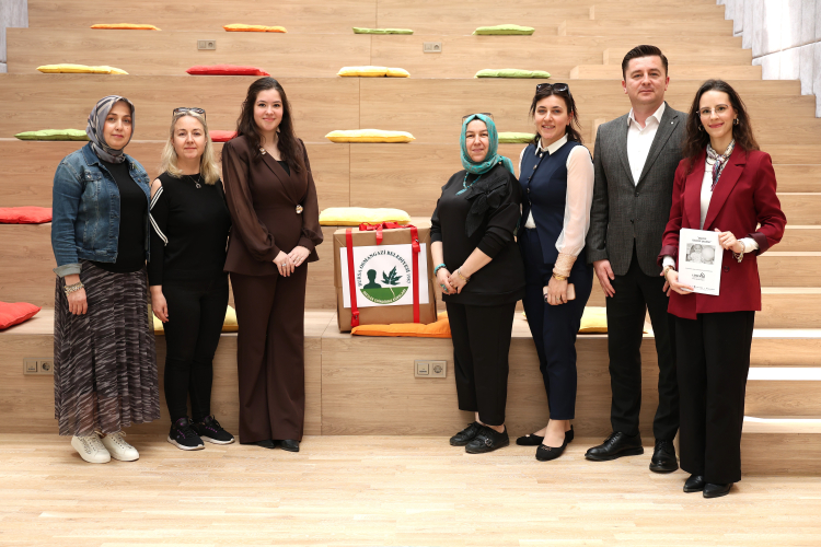 Osmangazi Belediyesi'nden lösemili çocuklara 23 Nisan sürprizi - Bursa Hayat Gazetesi-4