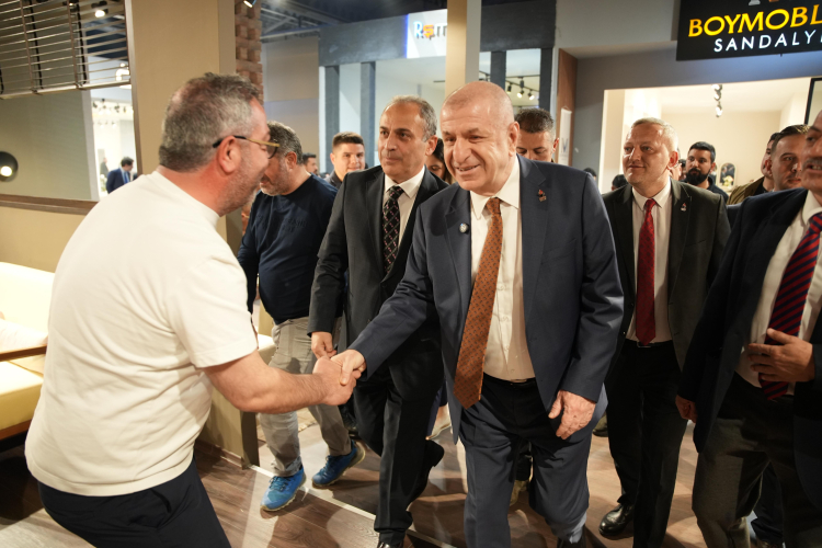 Ümit Özdağ'dan İnegöl MODEF Fuarı ve Kuyumcular Çarşısı'na ziyaret - Bursa Hayat Gazetesi-2