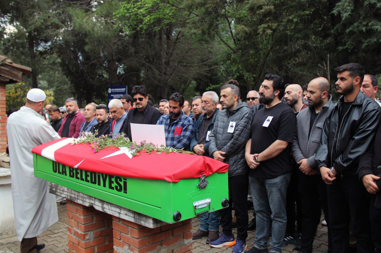 Müzik dünyasının acı kaybı! Rıza Tamer'e veda -Bursa Hayat-2