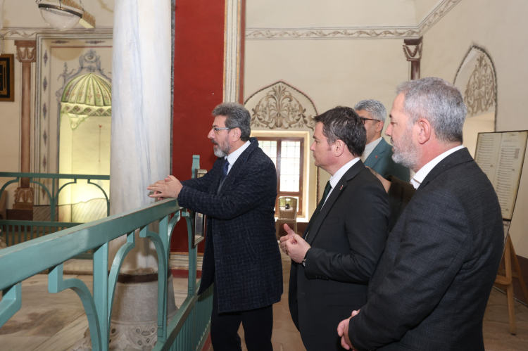 Başkan Erkan Aydın’dan manevi ziyaret ve vatandaşlarla buluşma - Bursa Hayat Gazetesi-3