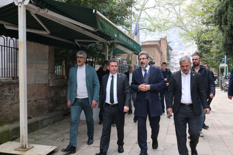 Başkan Erkan Aydın’dan manevi ziyaret ve vatandaşlarla buluşma - Bursa Hayat Gazetesi-2