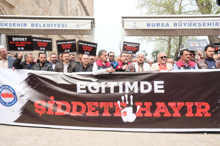 Bursa’da eğitim camiasından okul saldırılarına sert tepki - Bursa Hayat Gazetesi-3