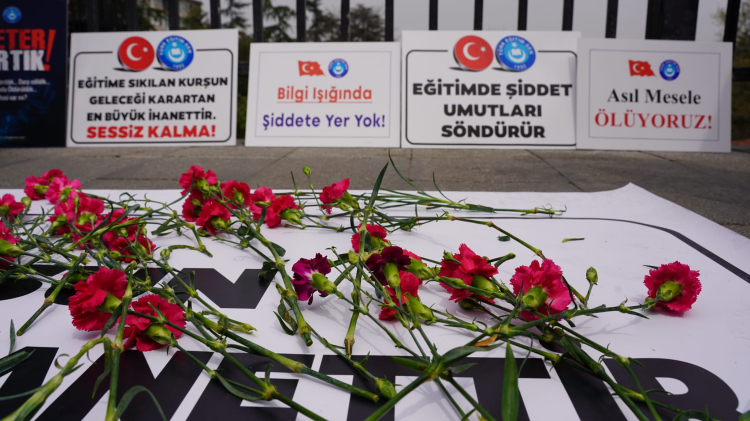 Bursa’da eğitimciler şiddete karşı tek ses oldular - Bursa Hayat Gazetesi-2