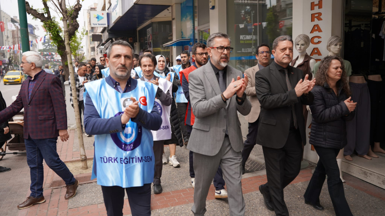 Bursa’da eğitimciler şiddete karşı tek ses oldular - Bursa Hayat Gazetesi-5