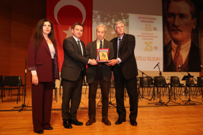 YKKED Aydınlanma Ödülü Prof. Dr. Bilsay Kuruç’a verildi