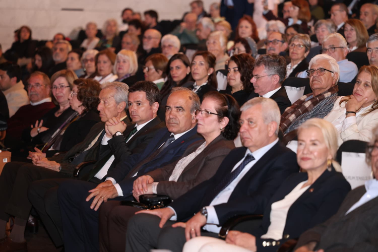 YKKED Aydınlanma Ödülü Prof. Dr. Bilsay Kuruç’a verildi - Bursa Hayat Gazetesi-3