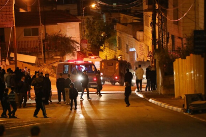 Batı Şeria’da seyir halindeki ambulans hedef alındı