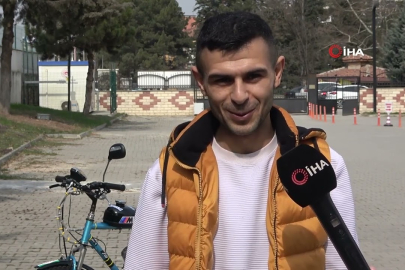 Geri dönüşümle yapılan motorlu bisiklet ilgi odağı oldu!