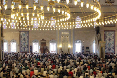 Kocaeli’de ibadet saatleri merak ediliyor! Kocaeli namaz vakitleri | 19 Nisan 2026