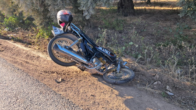 Bursa’da motosiklet yol kenarına savruldu: Yaralı hastaneye kaldırıldı!-Bursa Hayat-2