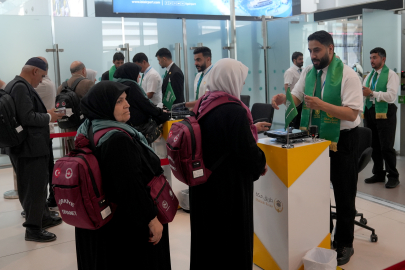 Bursalı hacı adaylarının kutsal yolculuğu başladı!