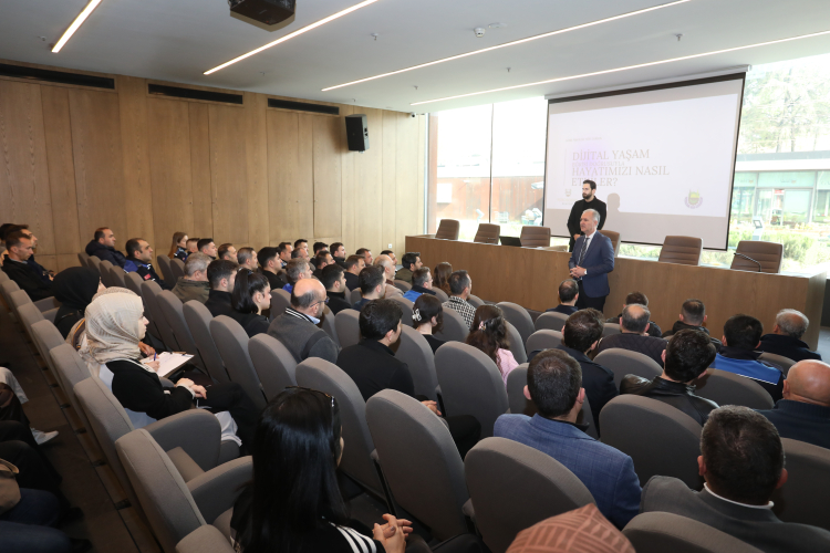 İnegöl Belediyesi’nden dijital bağımlılığa karşı eğitim hamlesi - Bursa Hayat Gazetesi-3