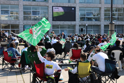 Nilüfer Belediyesi’nden şampiyonluk şöleni: Meydan stadyuma döndü!