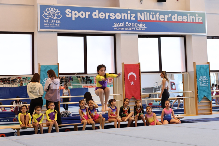 Nilüfer’de spor şöleni başladı: Genç yetenekler sahada devleşti!-Bursa Hayat-6
