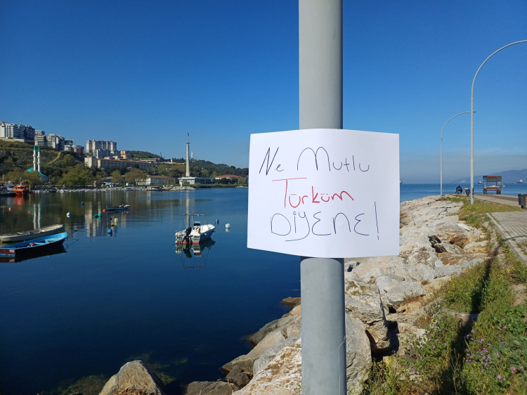 Gemlik’teki eylem sonrası dikkat çeken pankartlı tepki - Bursa Hayat Gazetesi-3