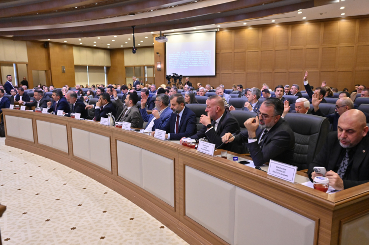 Bursa Büyükşehir Meclisi’nde faaliyet raporu kabul edildi-Bursa Hayat-2