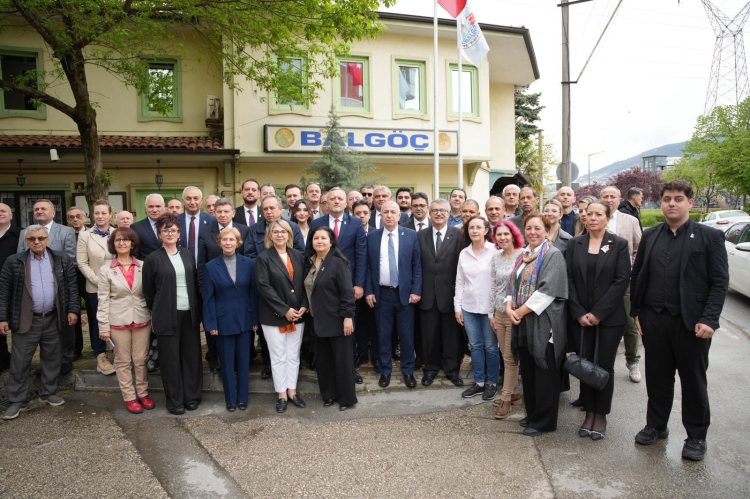 Ümit Özdağ’dan Bursa’da Balkan ve Rumeli derneklerine ziyaret - Bursa Hayat Gazetesi-3