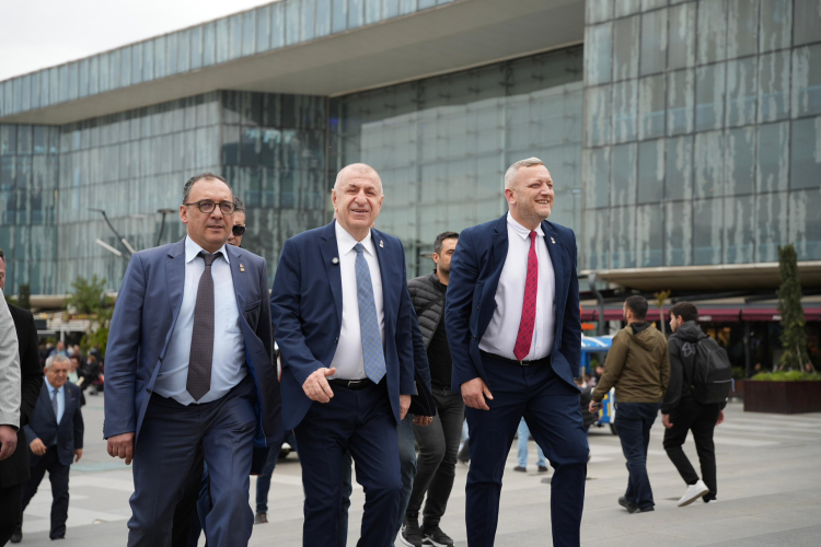 Ümit Özdağ Bursa’da saha ziyaretlerinde - Bursa Hayat Gazetesi-3