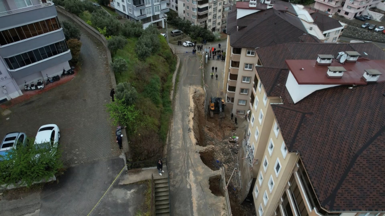 Mudanya’da korku dolu anlar: İstinat duvarı faciası ucuz atlatıldı!-Bursa Hayat-4