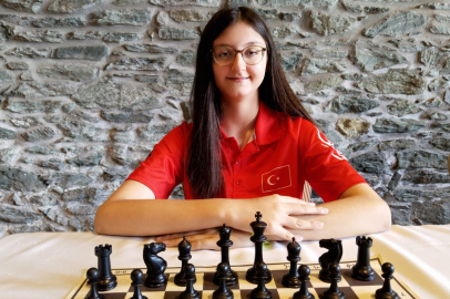 Bursa’dan dünya arenasına: Arya Aydoğan’dan büyük başarı!