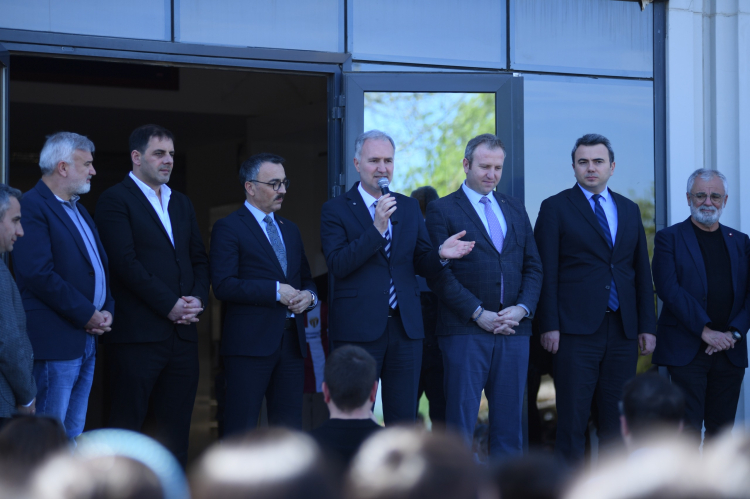 Bursa İnegöl’de minik kalpler bordo-beyaz attı - Bursa Hayat Gazetesi-4