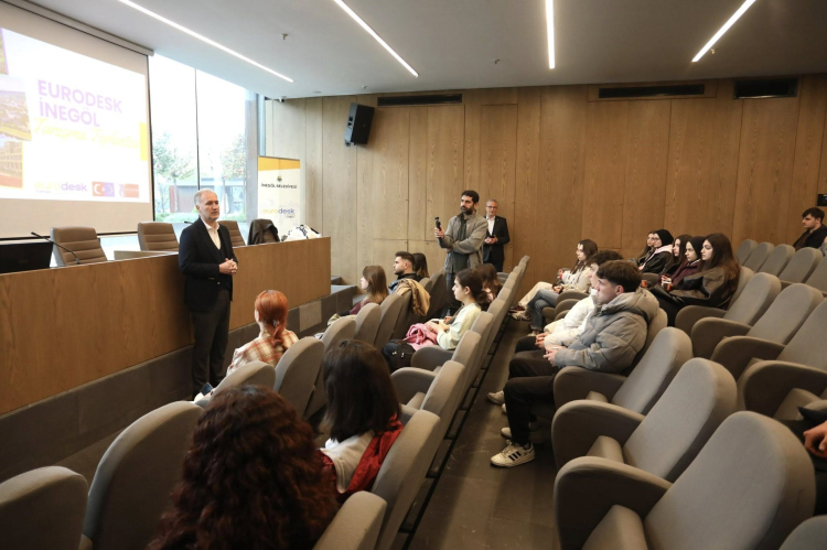 İnegöl’de gençlere Avrupa’yı keşfetme fırsatı sunan program tanıtıldı - Bursa Hayat Gazetesi-3
