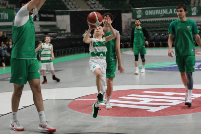 23 Nisan’da parkede şov: Bursaspor ve minikler aynı sahada!