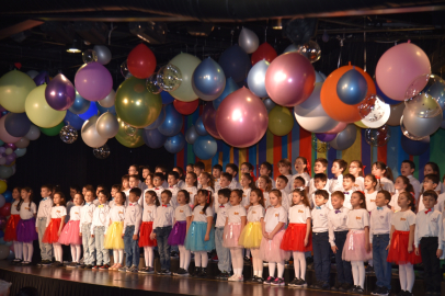 23 Nisan şöleni! Şahinkaya’da sahne alan öğrenciler büyüledi