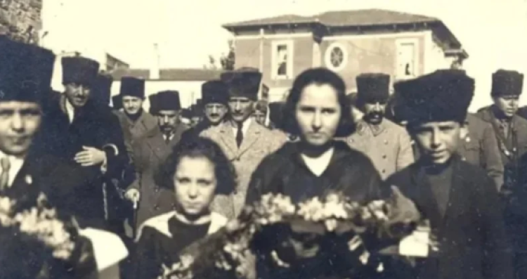 Ulu Önder Gazi Mustafa Kemal Atatürk'ün mirası 23 Nisan -Bursa Hayat-2