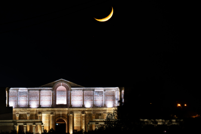 Antik kentte görsel şölen! Hilal, Gymnasium ile aynı karede