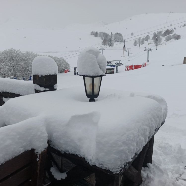 Uludağ’da nisan sürprizi! Kar kalınlığı 1 metreye ulaştı -Bursa Hayat-2