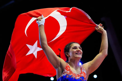 Nesrin Baş’tan tarihi başarı: Avrupa’da bir kez daha zirve!